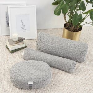 Brentwood home Crystal Cove meditation yoga cushions Full Set